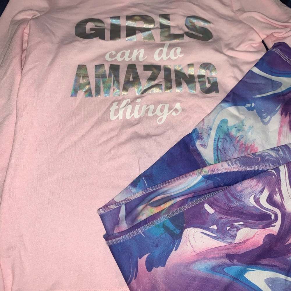 Super cute long sleeve tee with matching leggings
